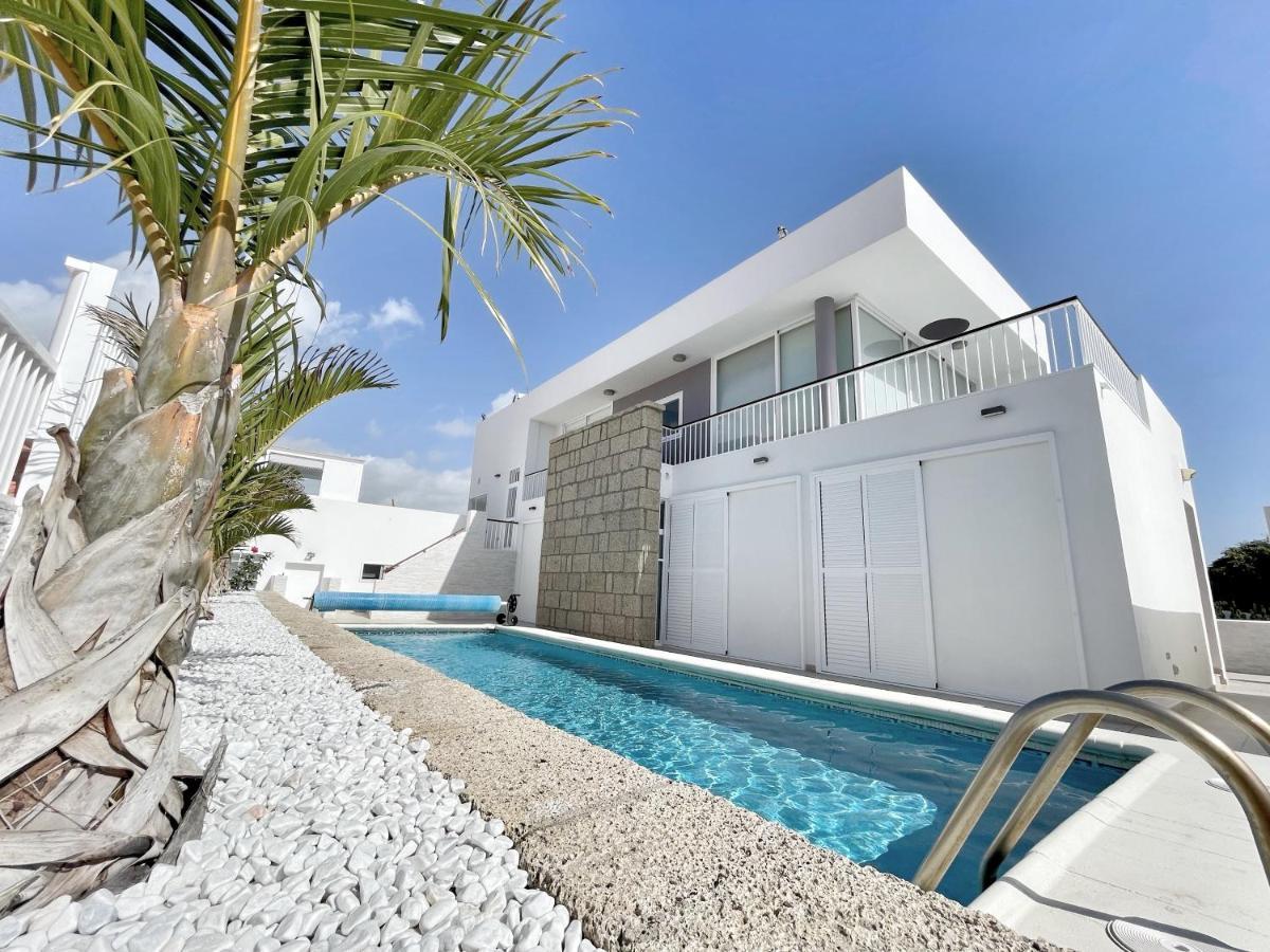 Modern 3Bdr Villa With Heated Pool El Médano Exterior photo