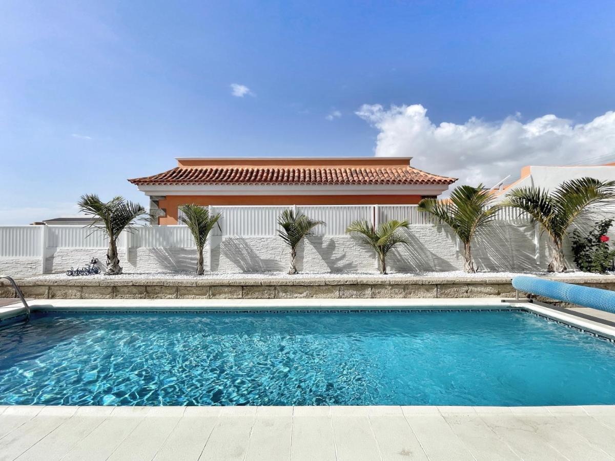Modern 3Bdr Villa With Heated Pool El Médano Exterior photo